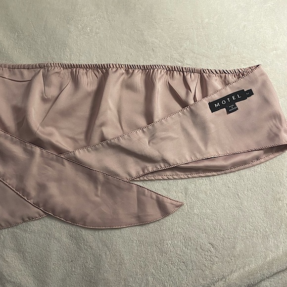 Motel Rocks Tie Top - Picture 2 of 5